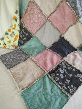 Load image into Gallery viewer, Cozy jacquard and flannel rag quilt
