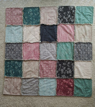 Load image into Gallery viewer, Cozy jacquard and flannel rag quilt
