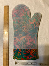 Load image into Gallery viewer, Oven mitt with silicone overlay
